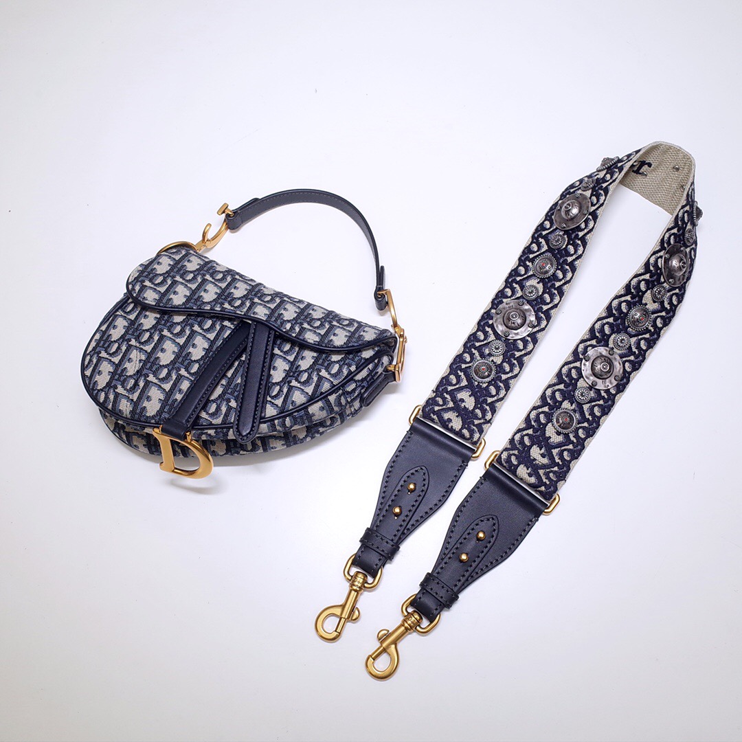 D*or saddle blue