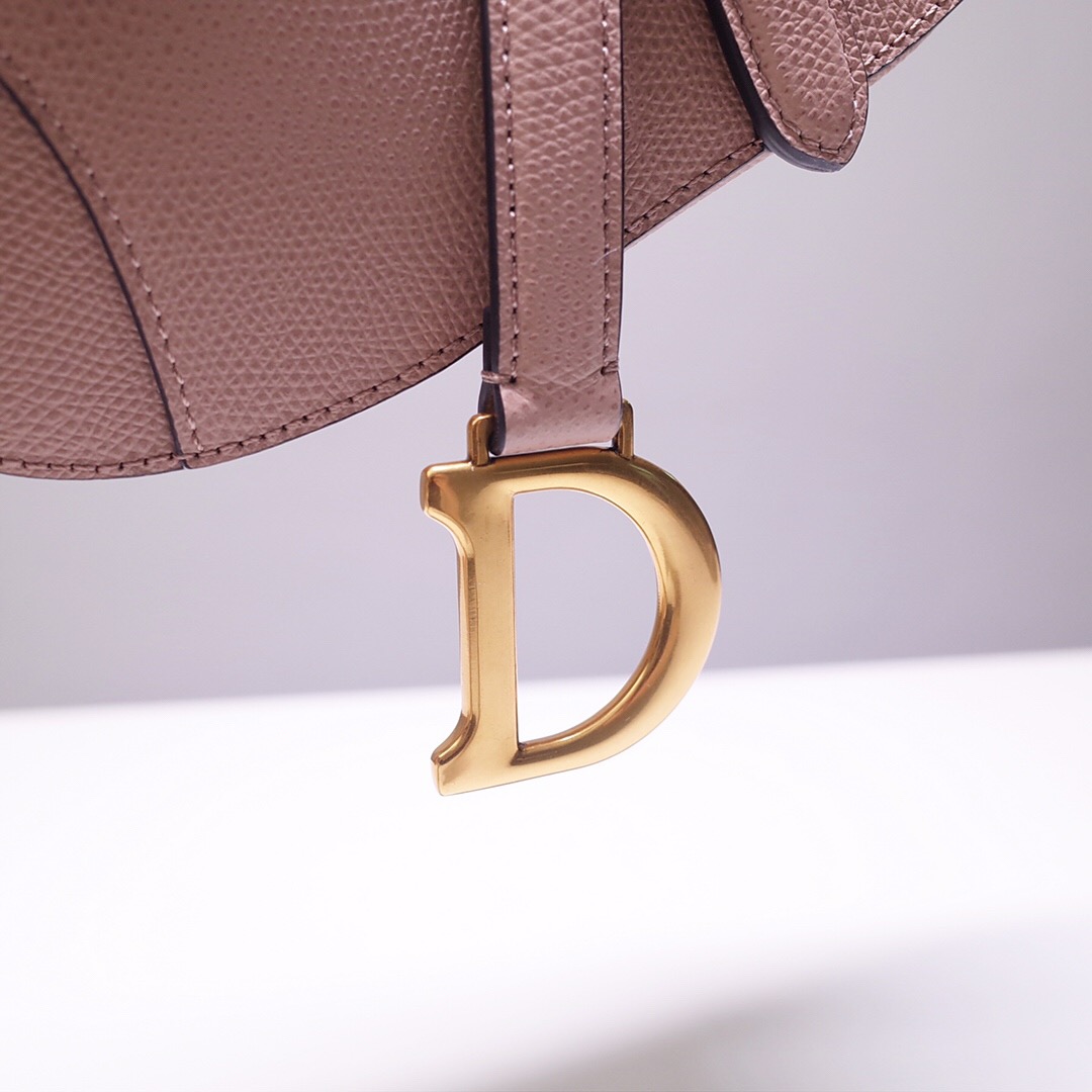 D*or saddle
