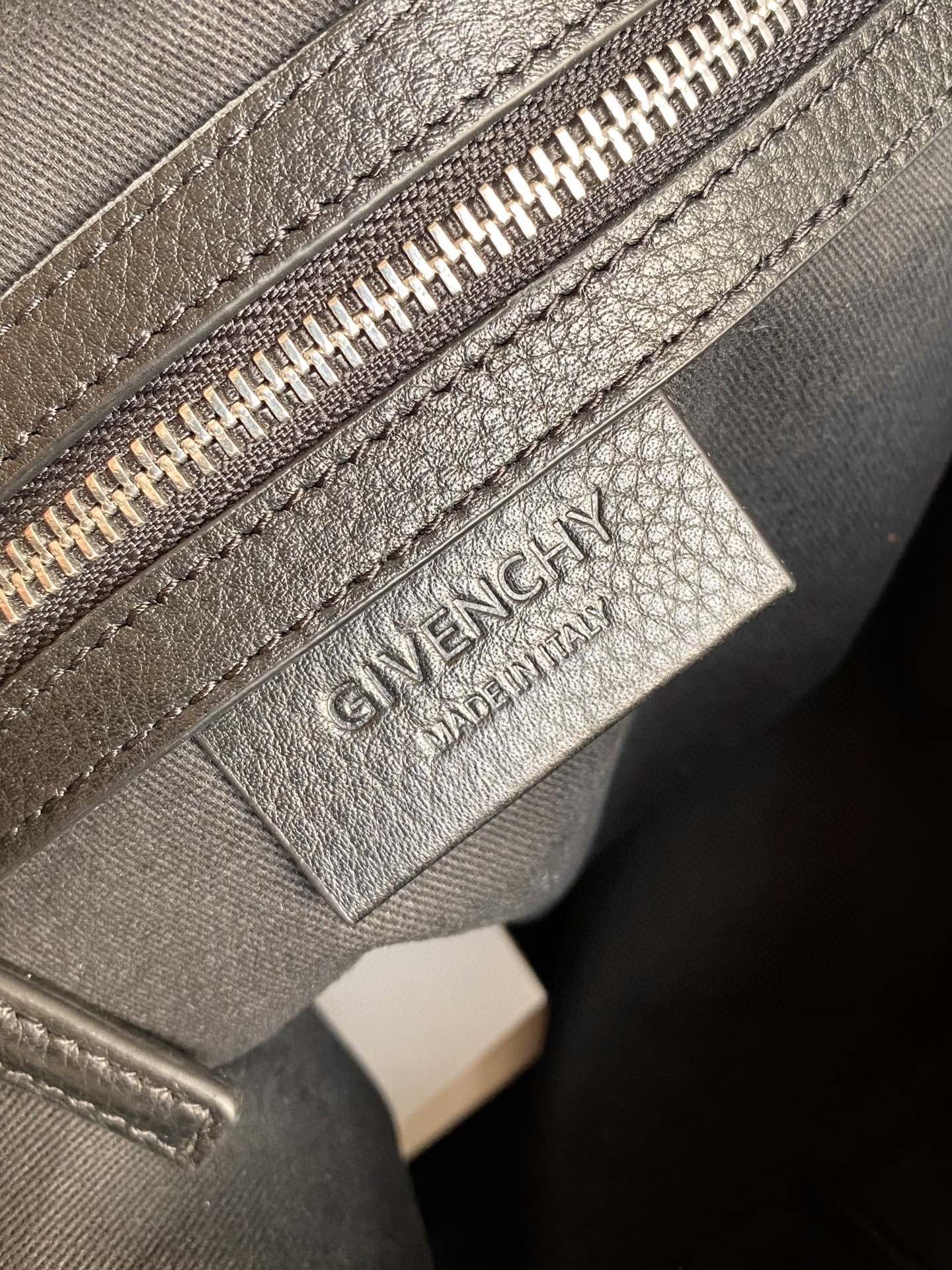 Givenchy Antigona