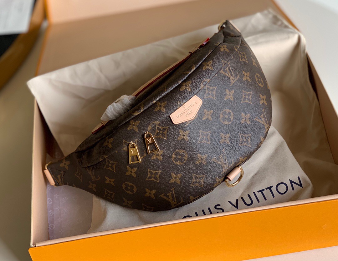 l**is V*t*n bumbag