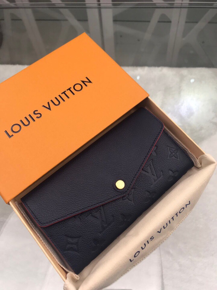 l**is V*t*n wallet navy blue
