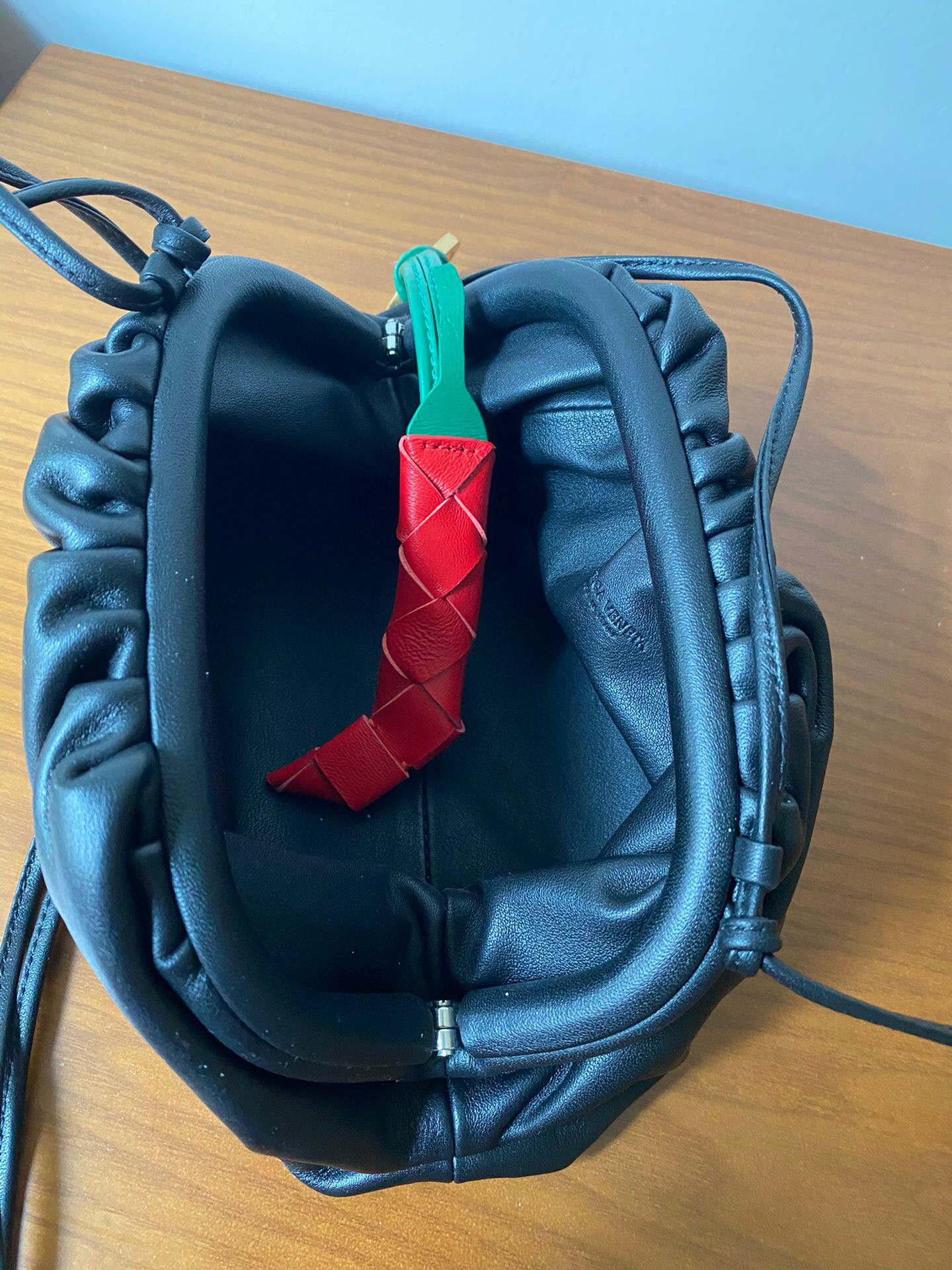 bo*te*ga Ve*ne*ta pouch