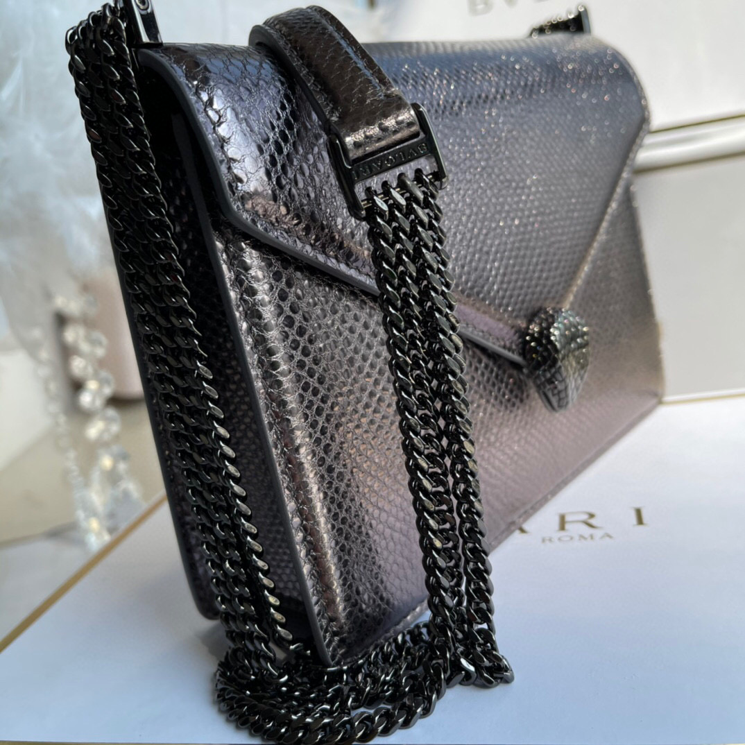 B*l*ai shoulder bag