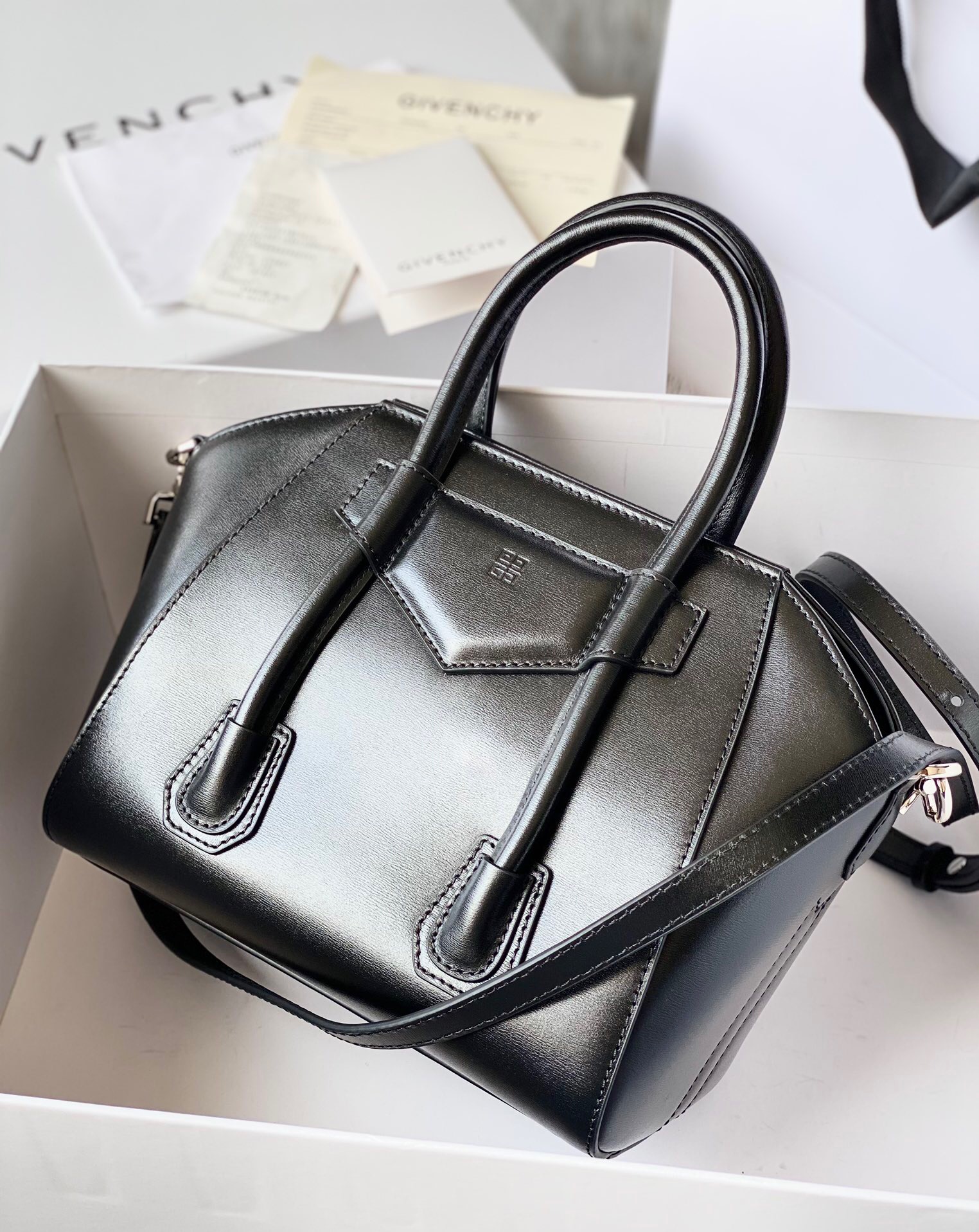 Givenchy Antigona Lock Soft