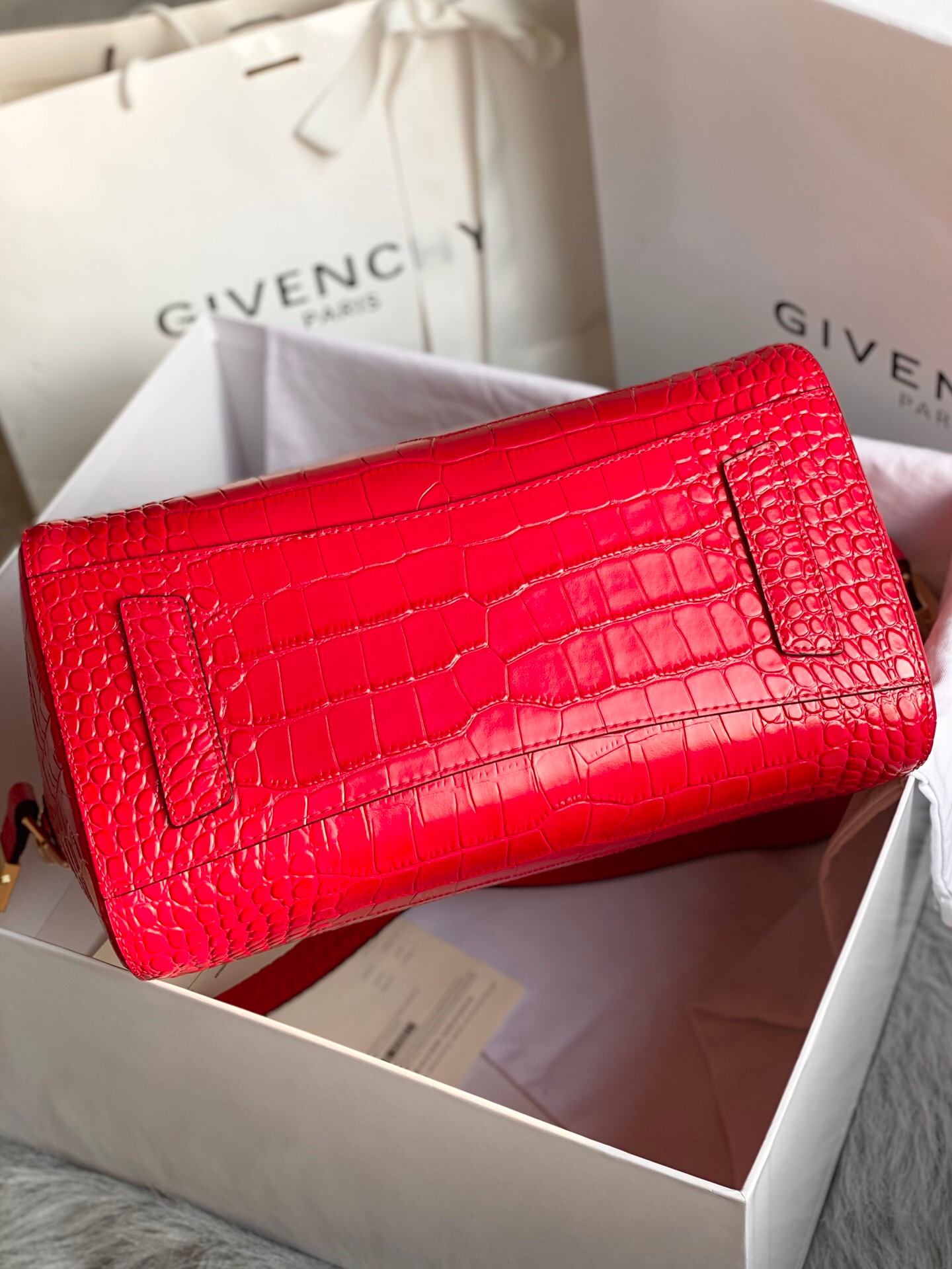 Givenchy Antigona Medium