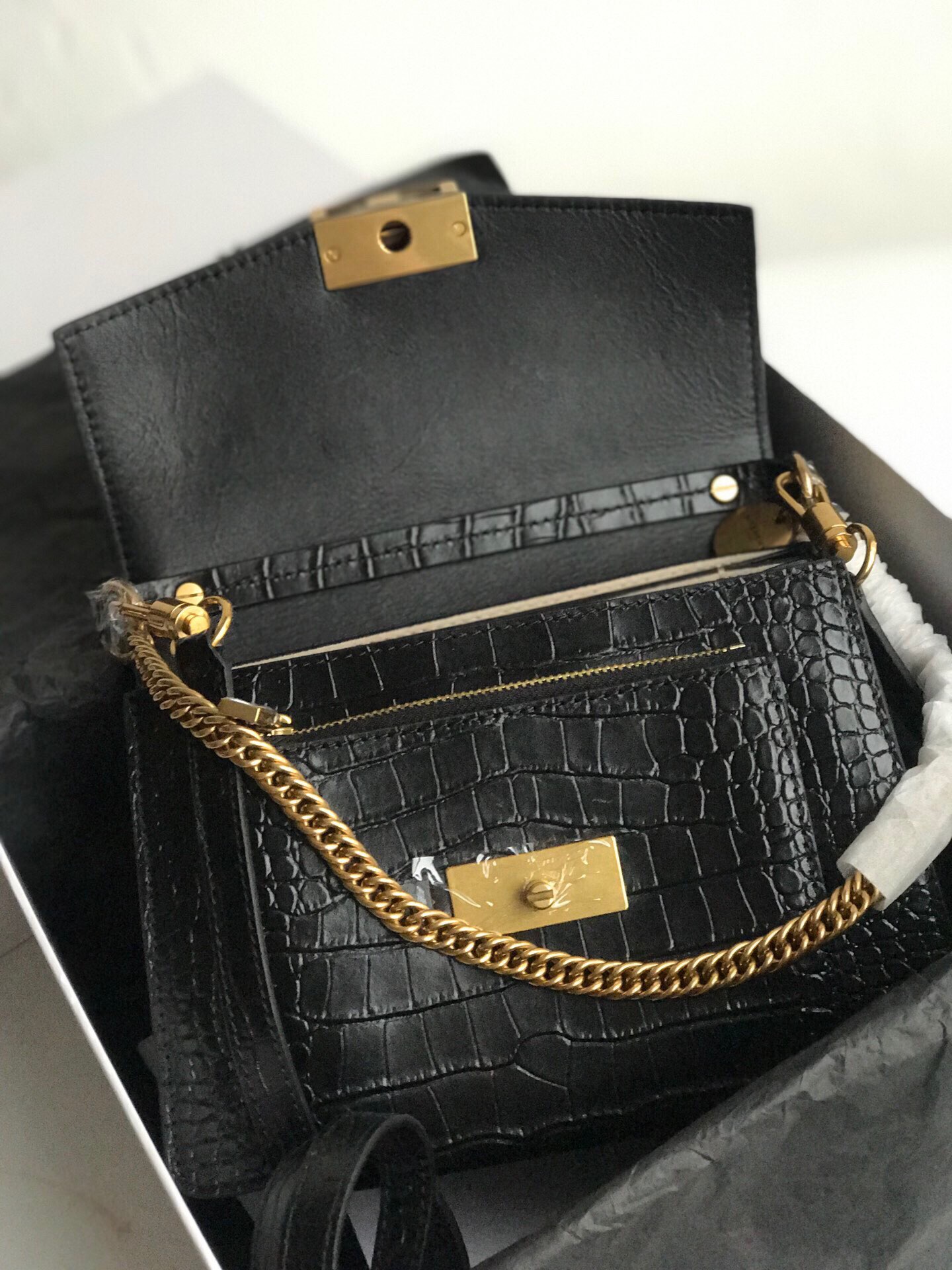 Givenchy GV3