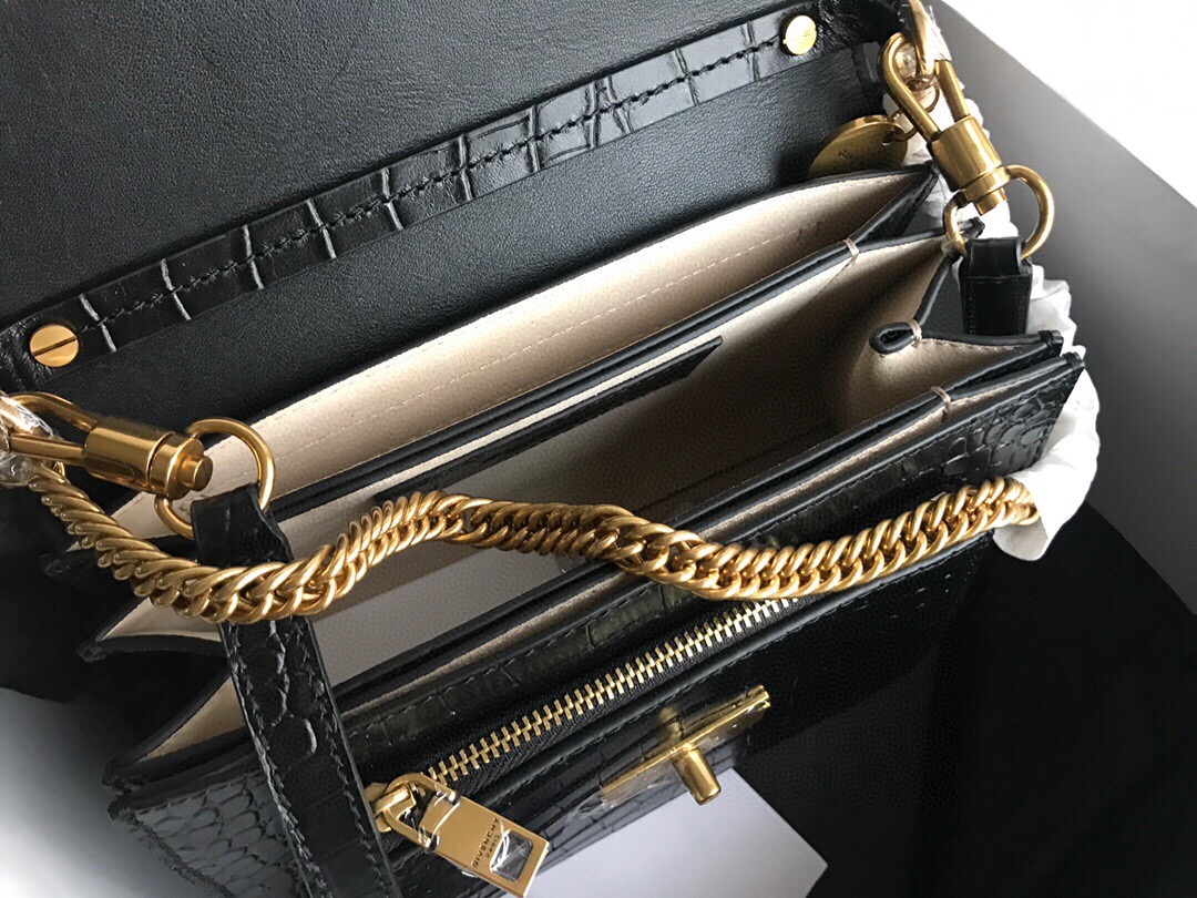 Givenchy GV3