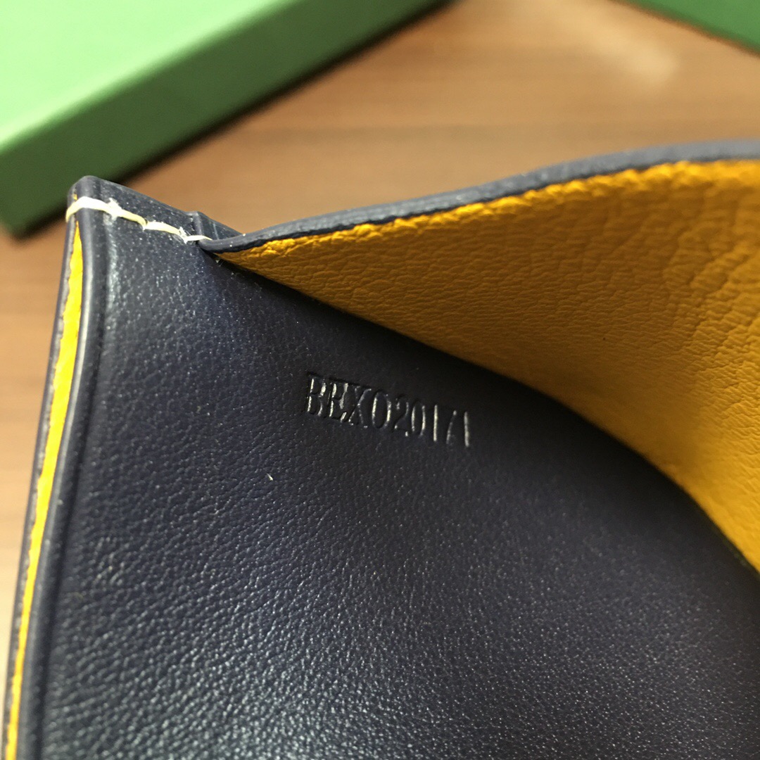 Go*ard card holder