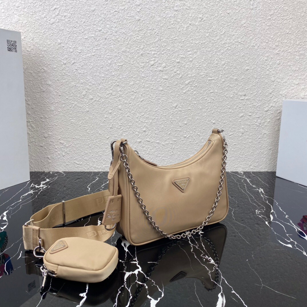 Pra*a nylon hobo