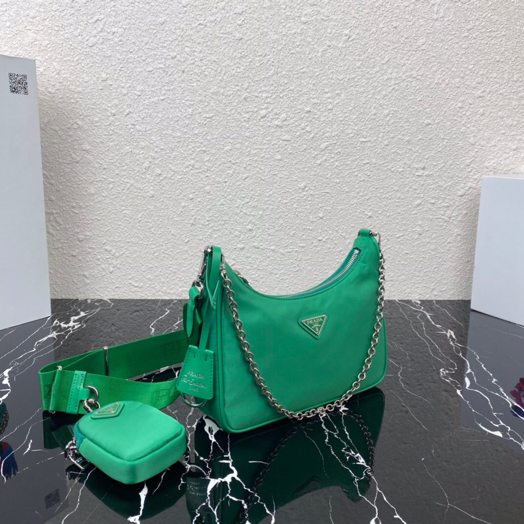 Pra*a nylon hobo