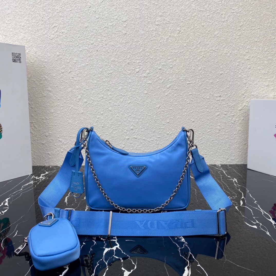 Pra*a nylon hobo