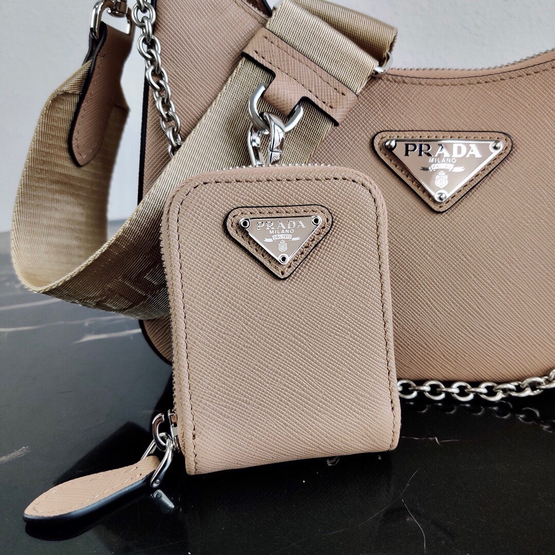 Pra*a re-edition 2005 saffiano leather bag