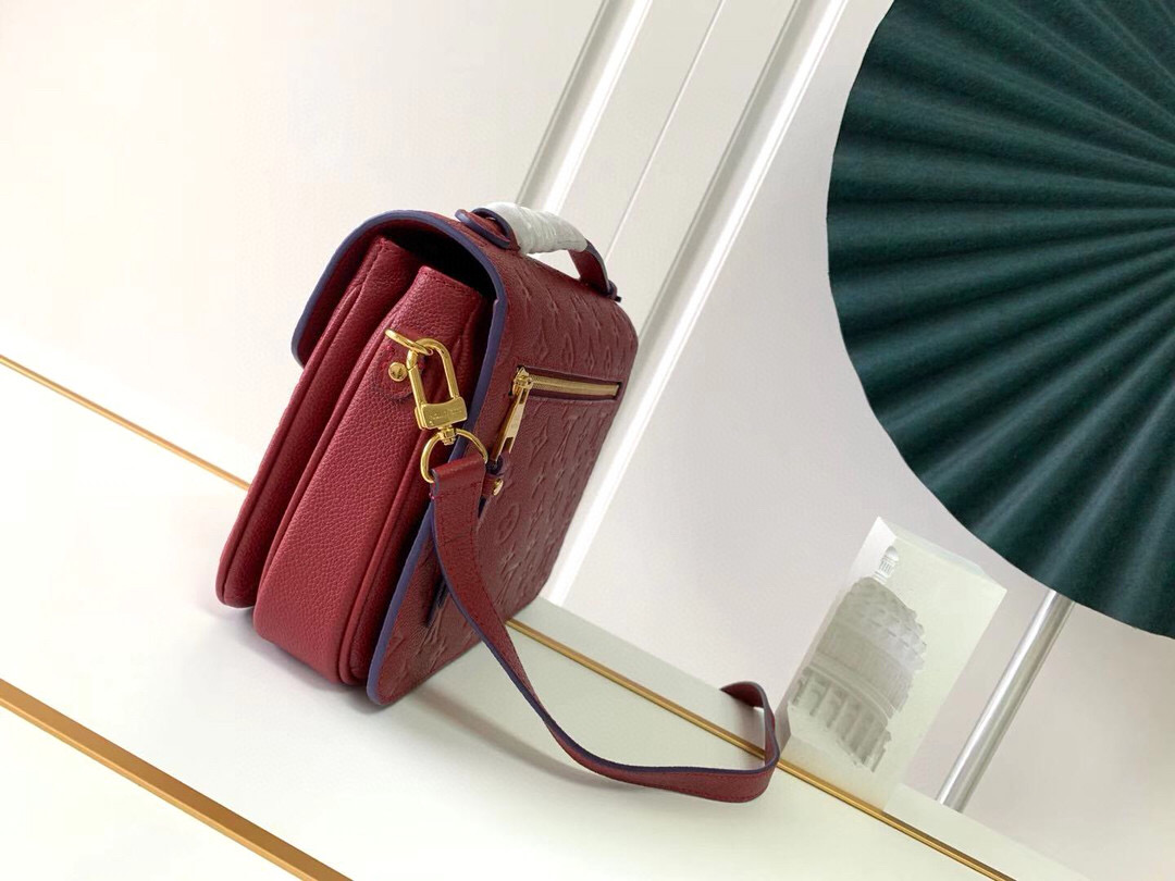 l**is V*t*n pochette metis
