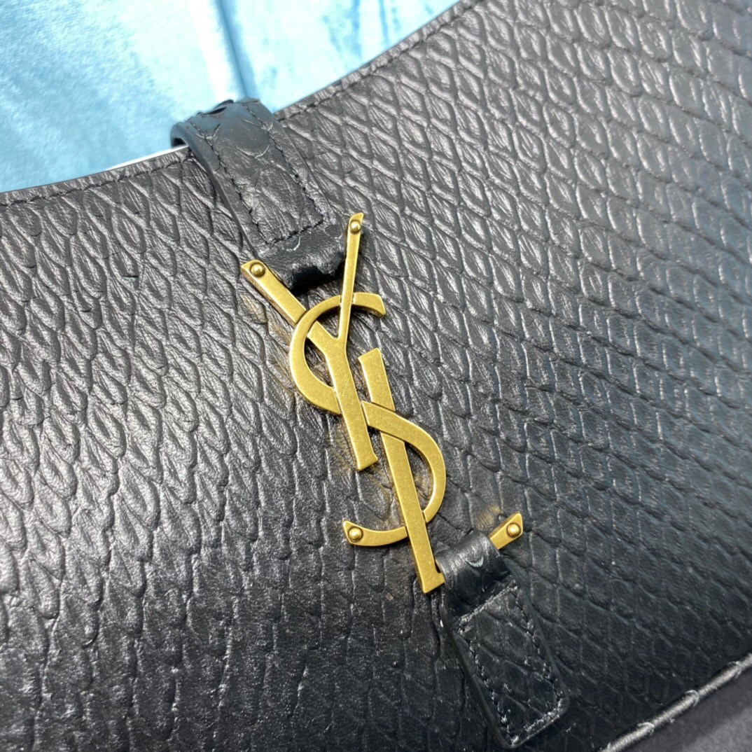 YSL Hobo