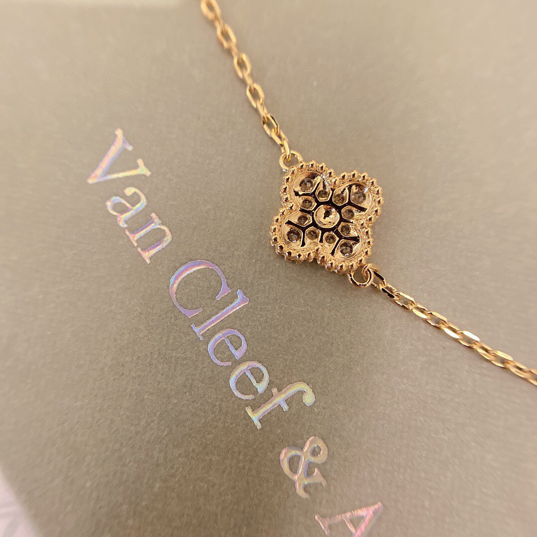 Van Cleef & Arpels Necklace