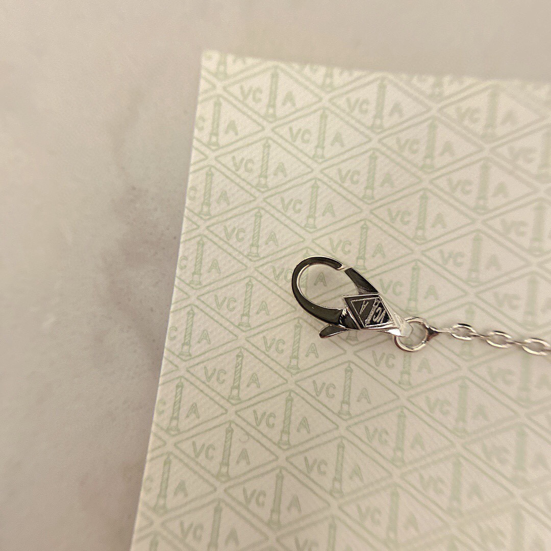 Van Cleef & Arpels Necklace