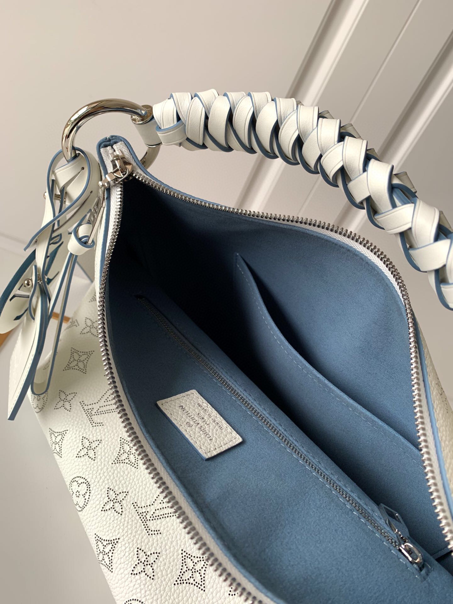 l**is V*t*n beaubourg hobo mm