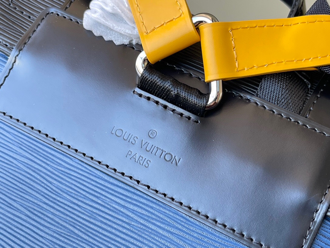 l**is V*t*n christopher backpack