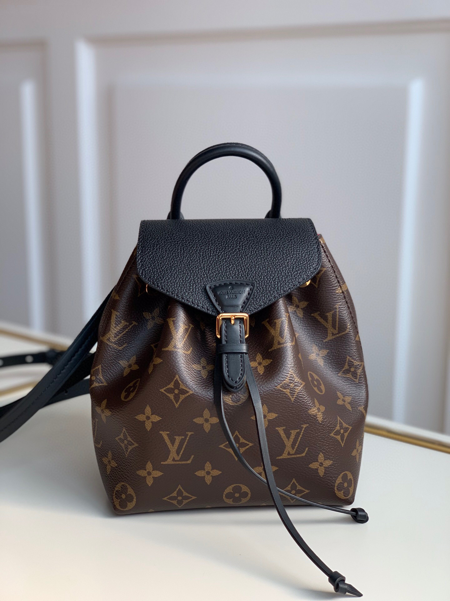 l**is V*t*n montsouris bb backpack