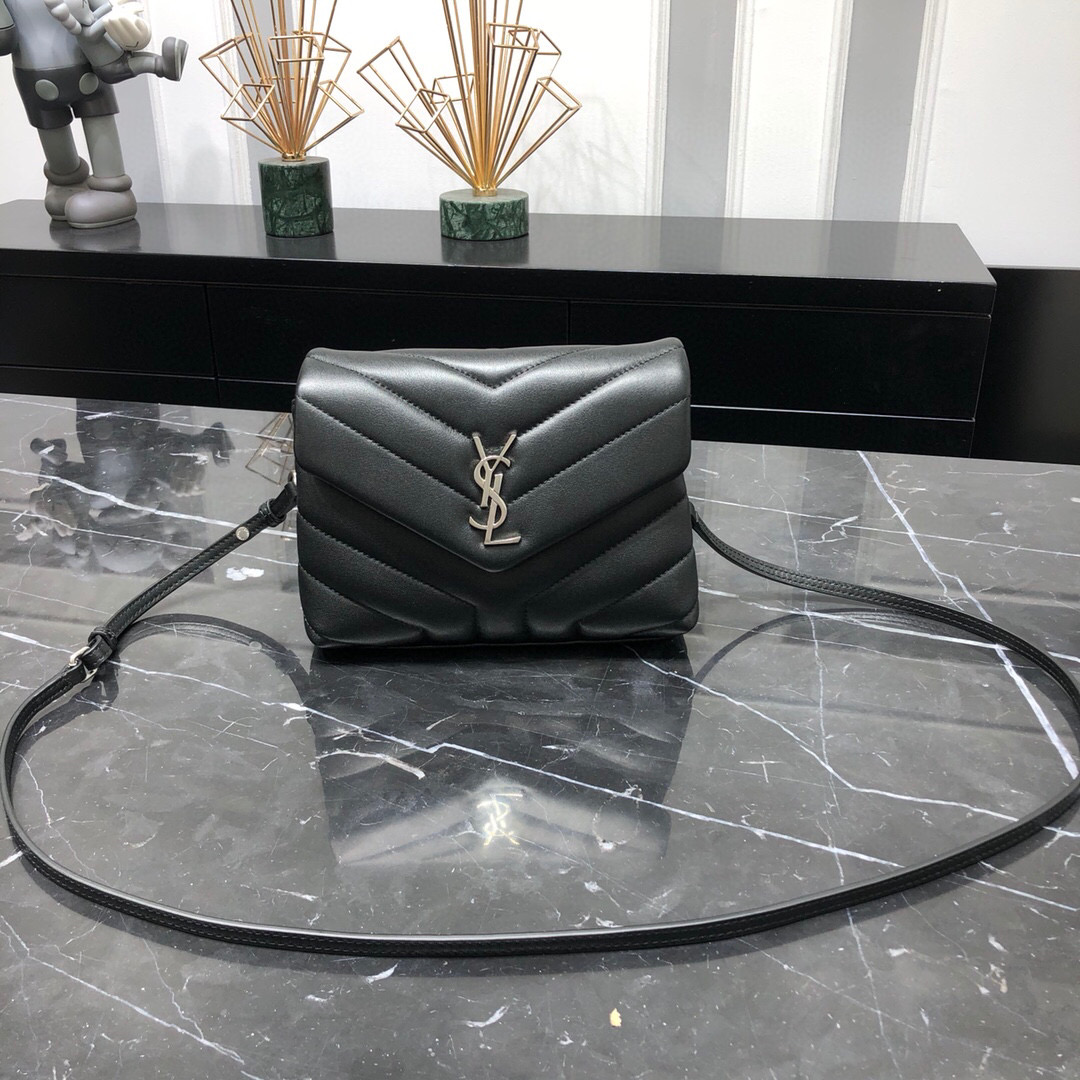 YSL LOULOU TOY