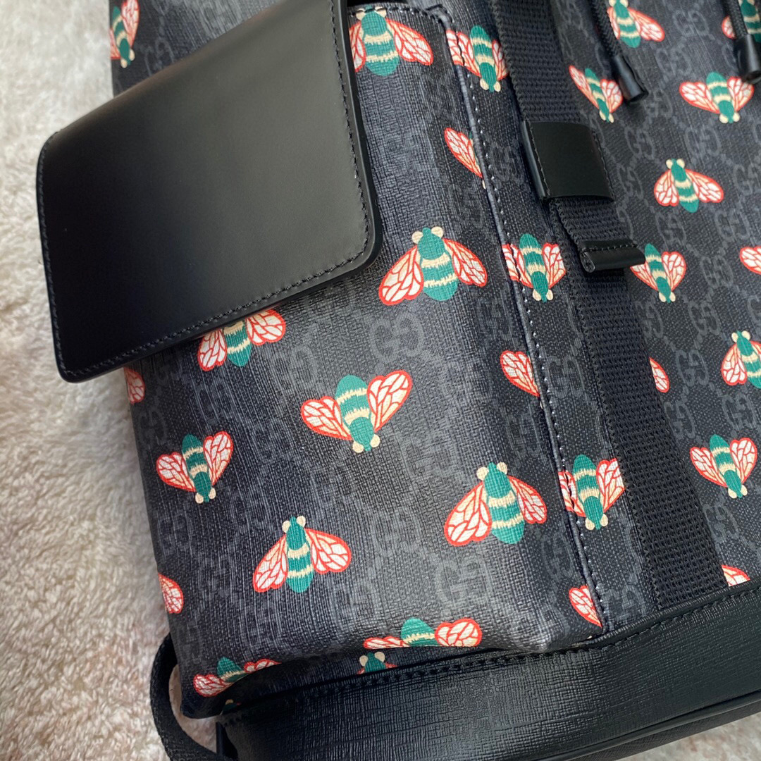 G*u*i backpack