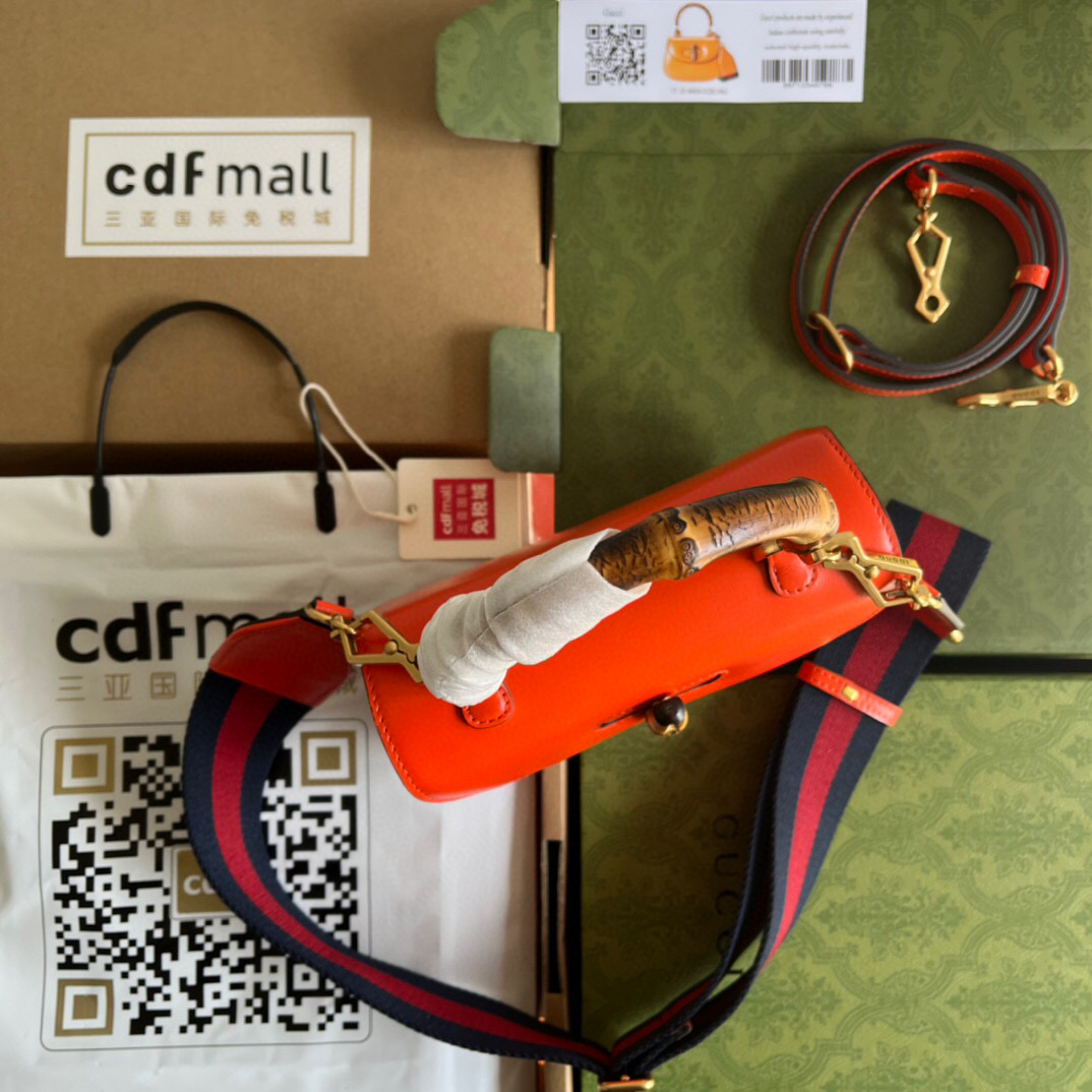 G*u*i bamboo handle bag