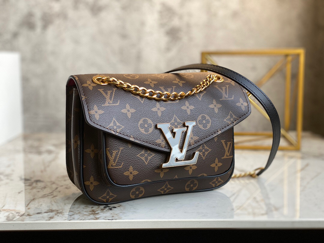 l**is V*t*n passy