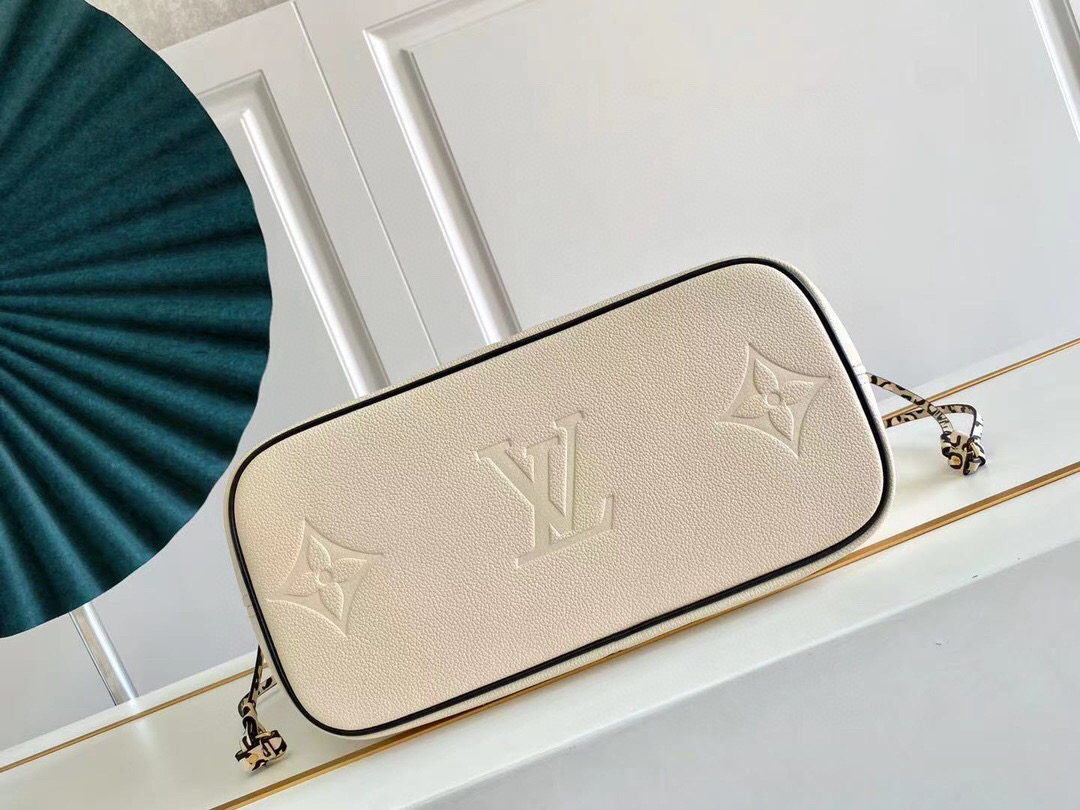 l**is V*t*n neverfull mm