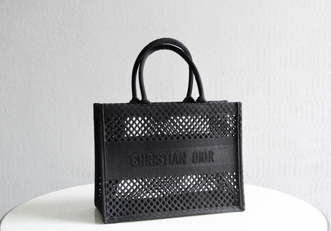 D*or book tote