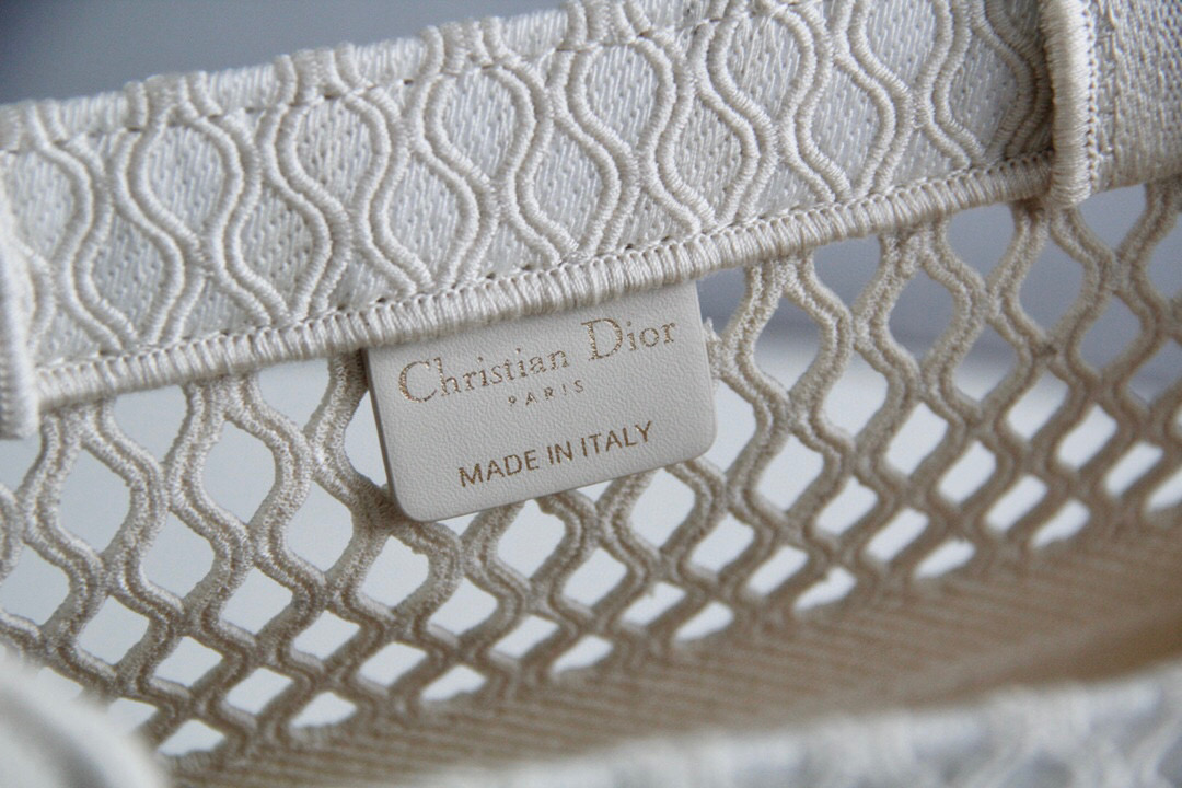 D*or book tote