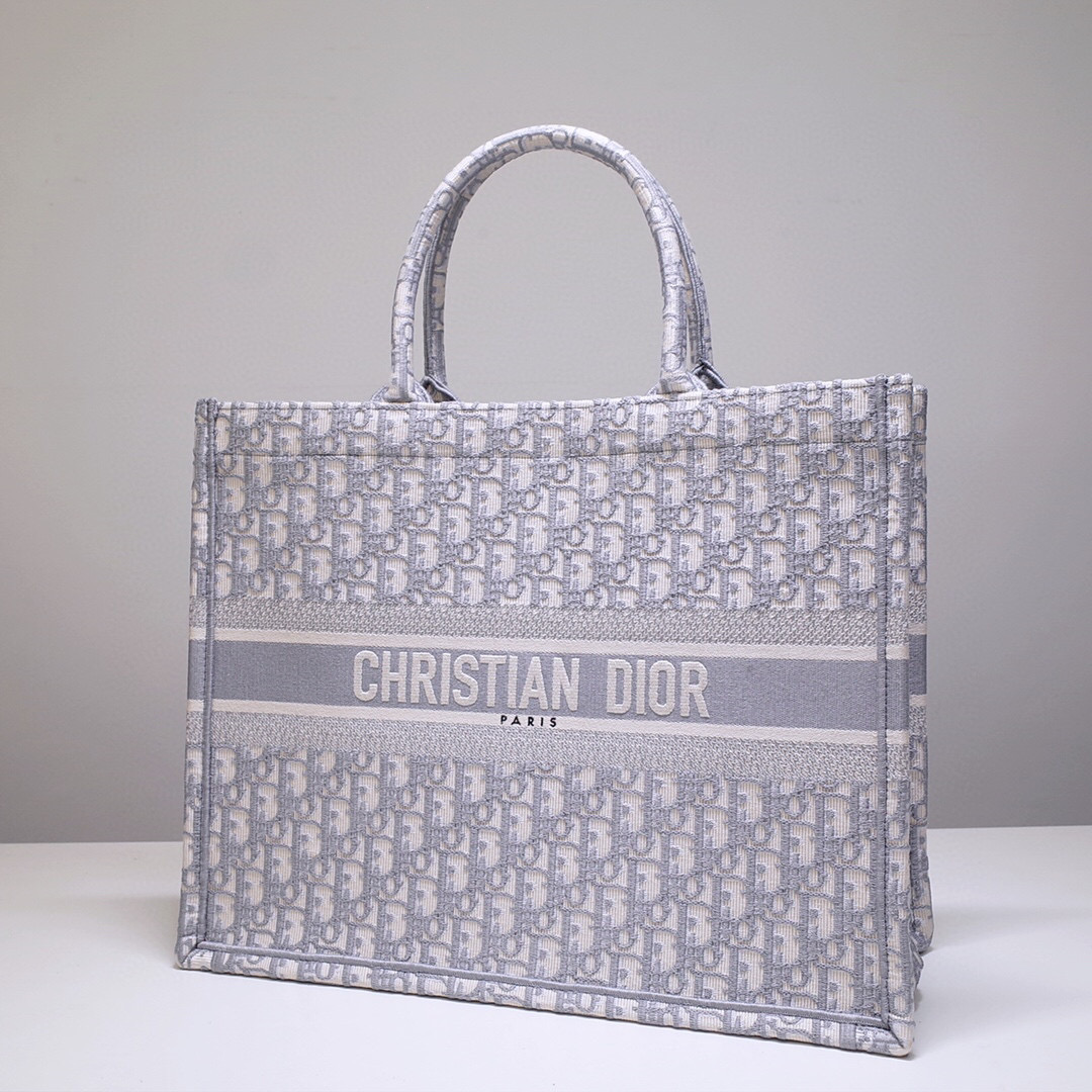 D*or book tote