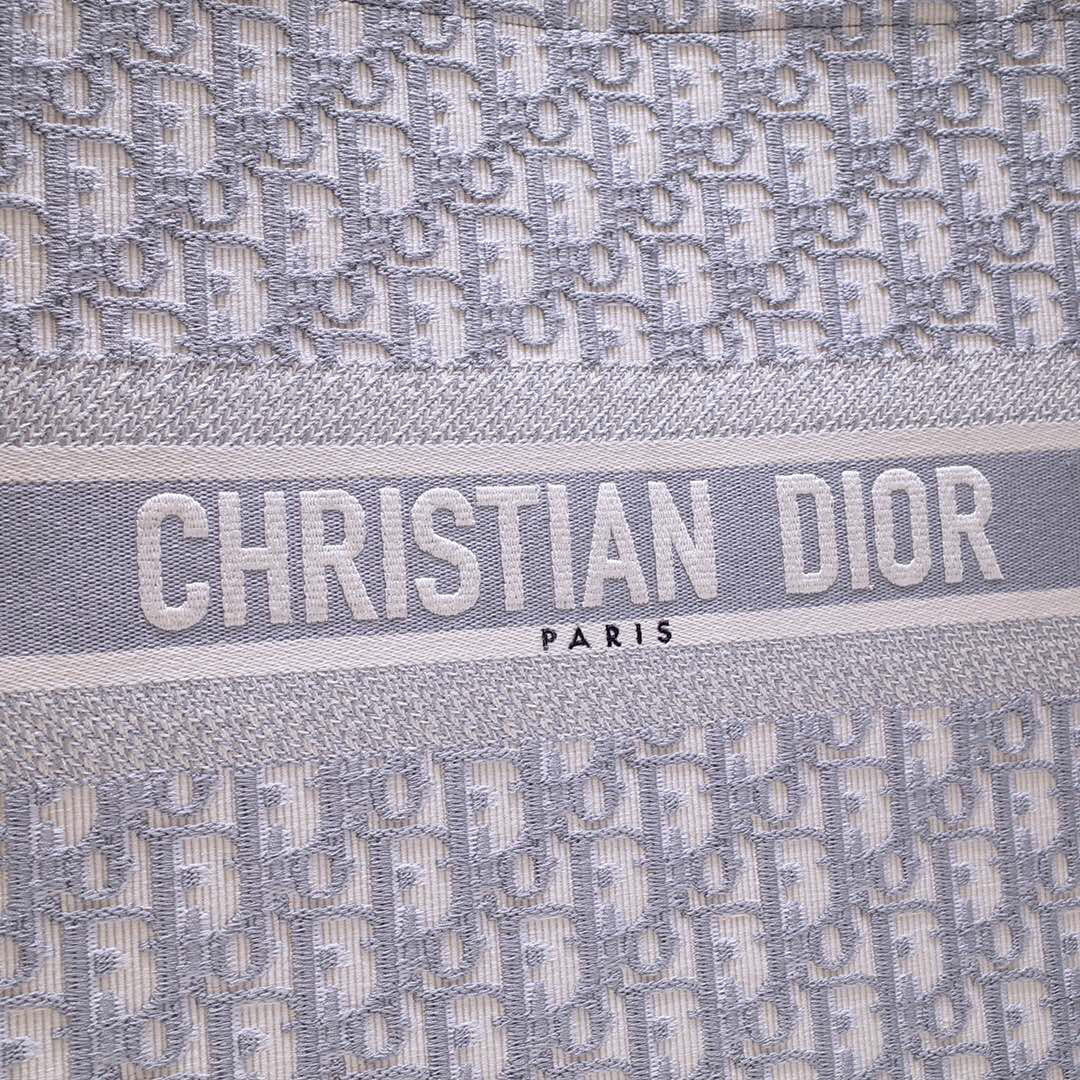 D*or book tote