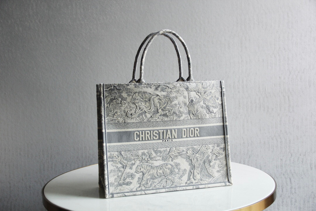 D*or book tote