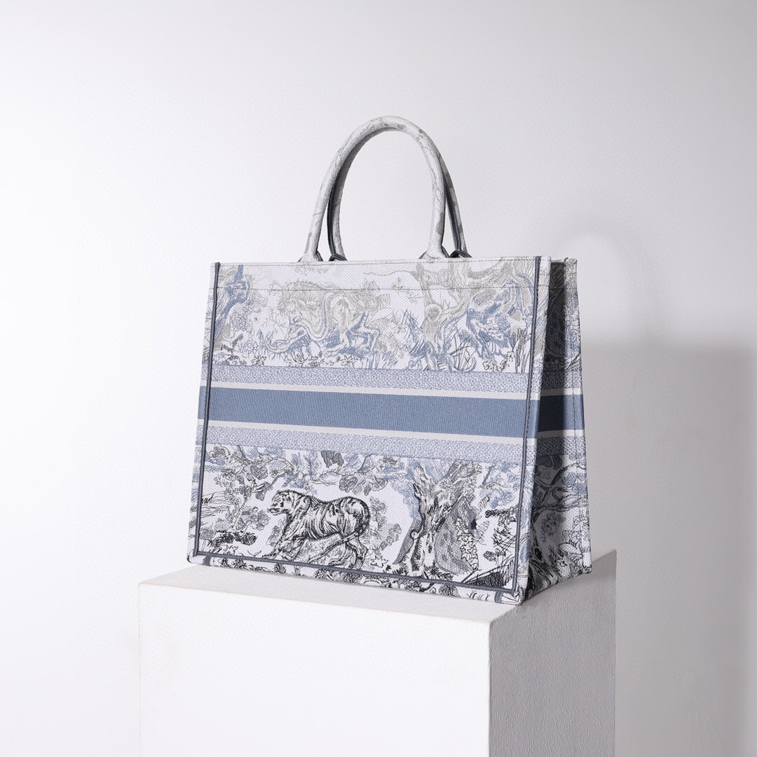 D*or book tote