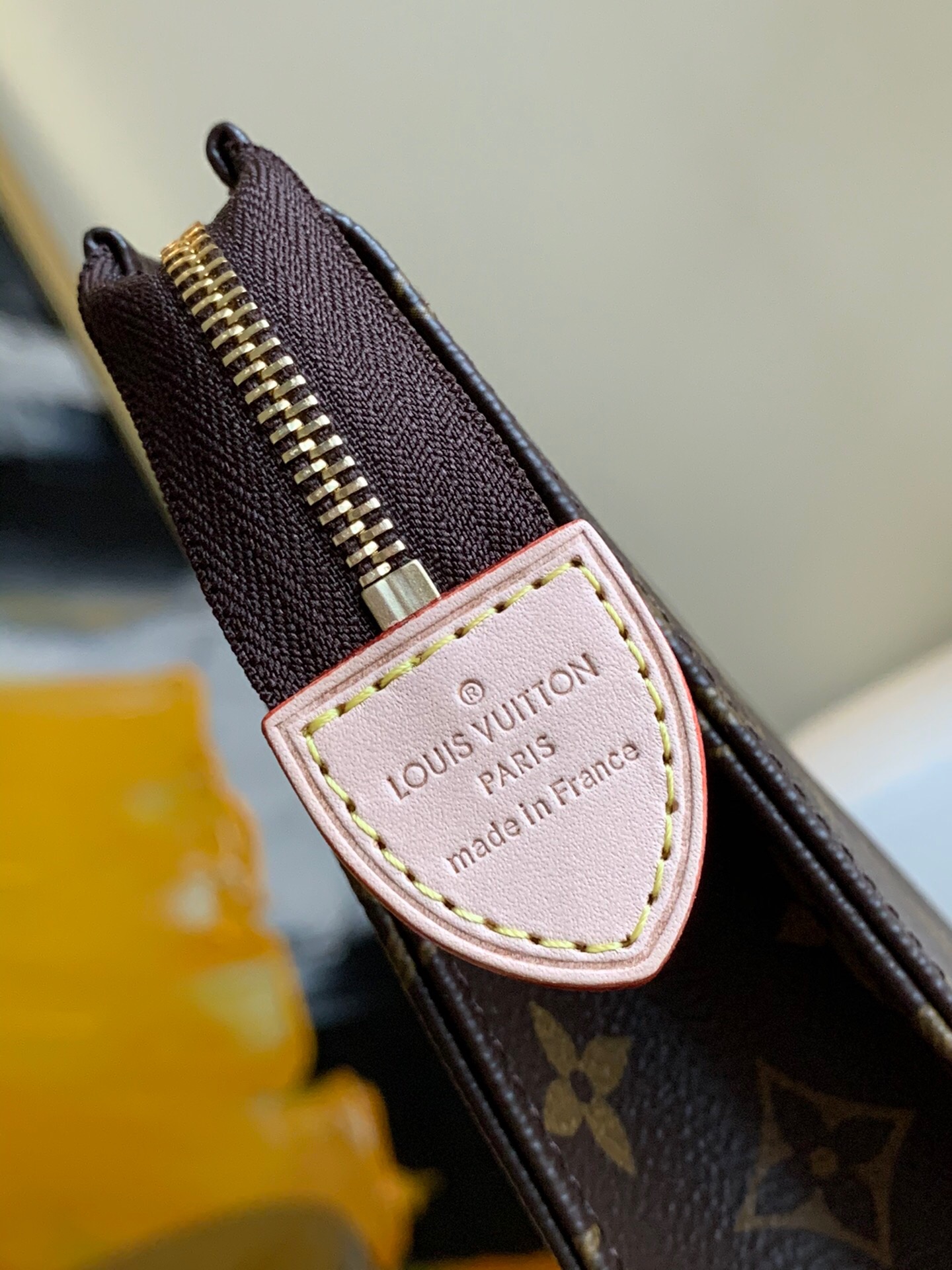 l**is V*t*n toilery pouch
