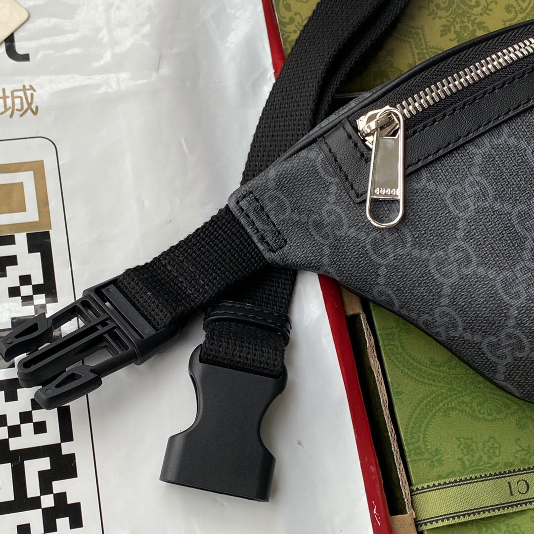 G*u*i pocket bag