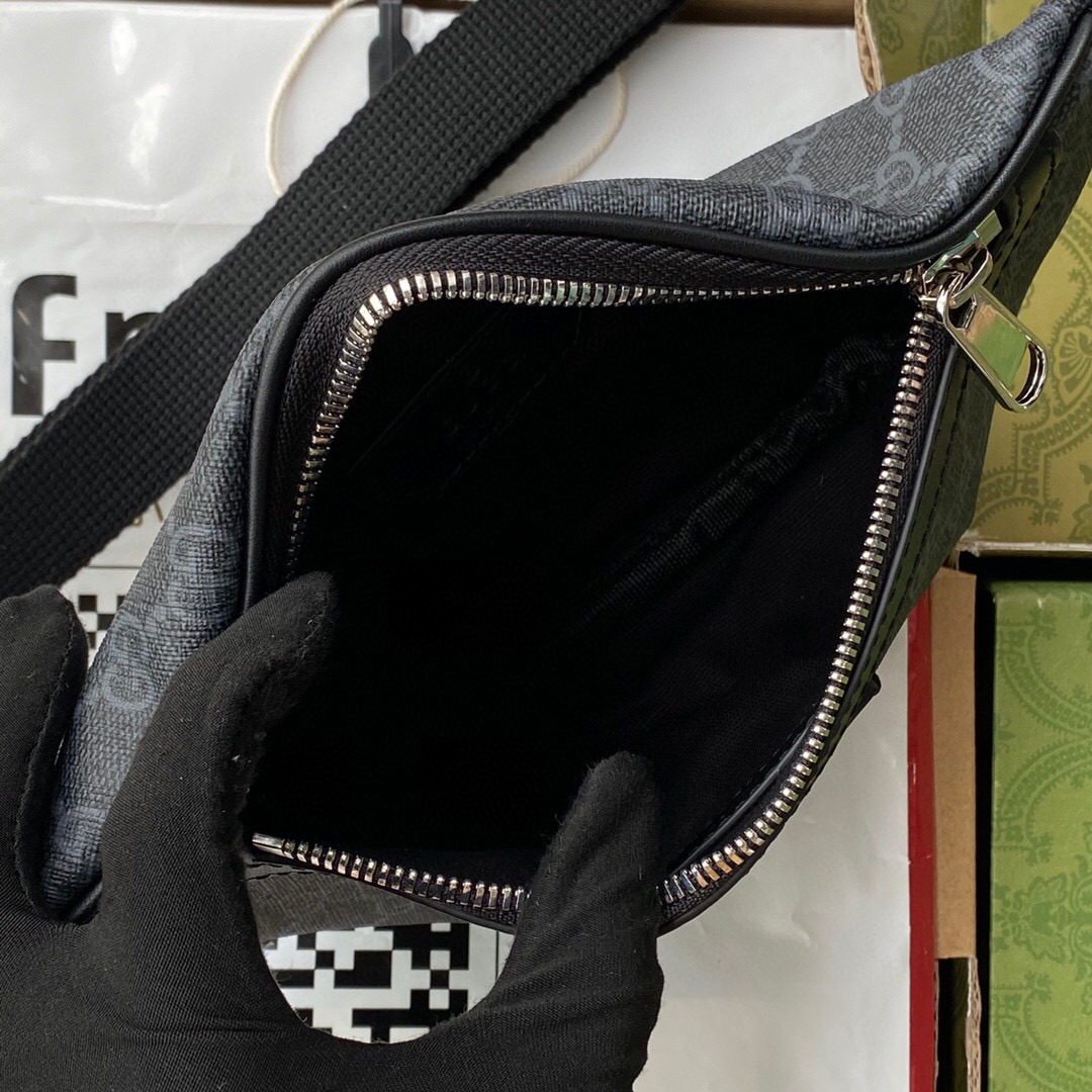 G*u*i pocket bag