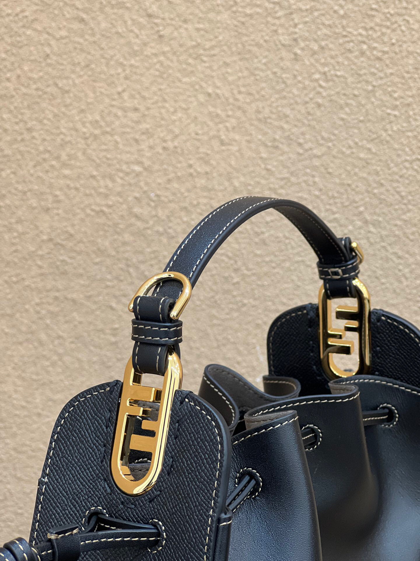 F**di tote