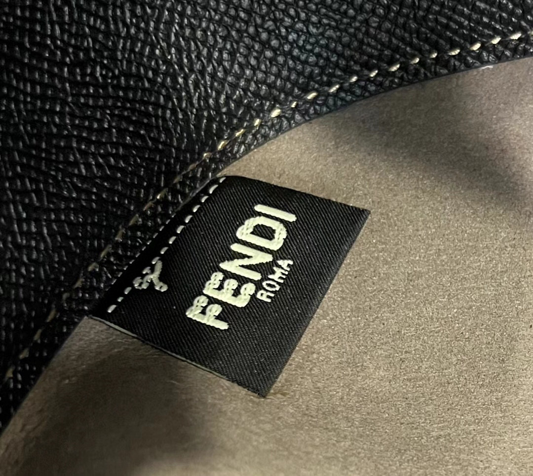 F**di tote