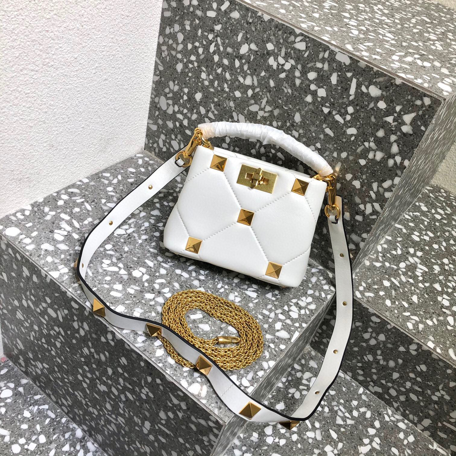 Valentino Garavani Roman Stud