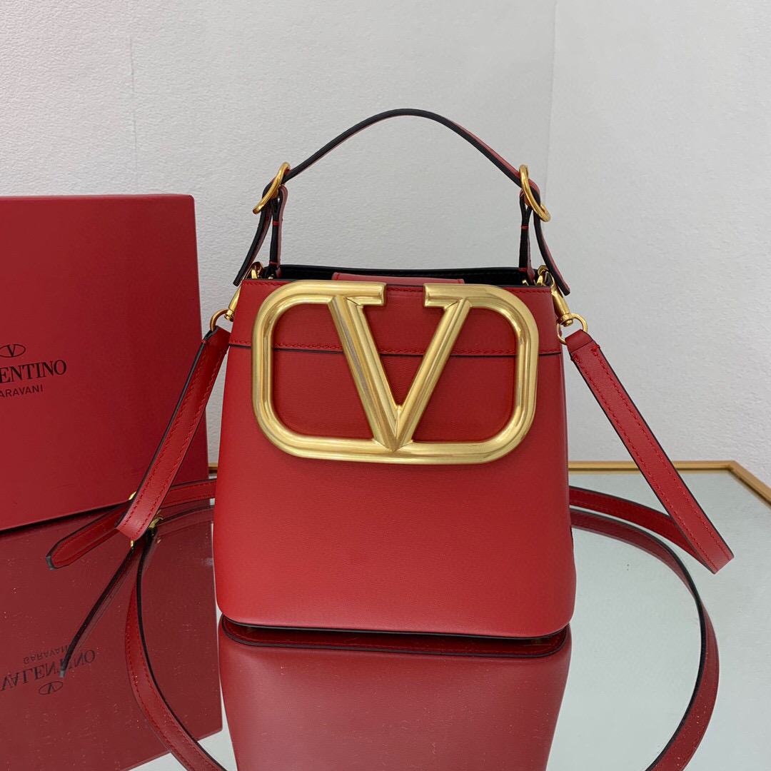 valentino garavani S*pervee