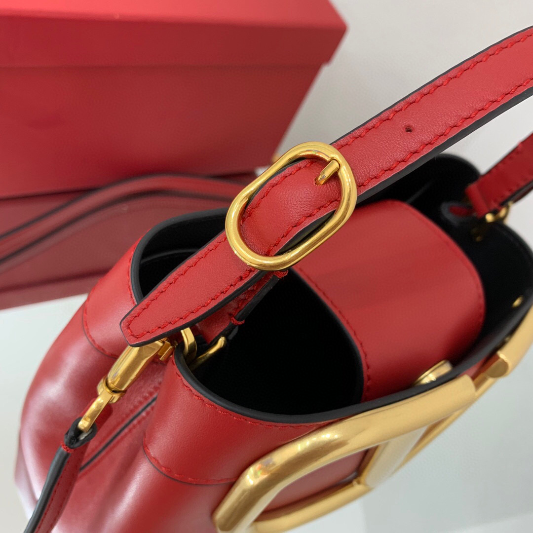 valentino garavani S*pervee