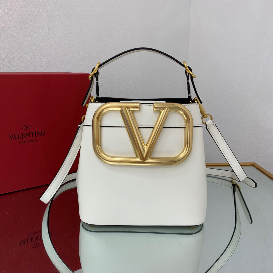 valentino garavani S*pervee