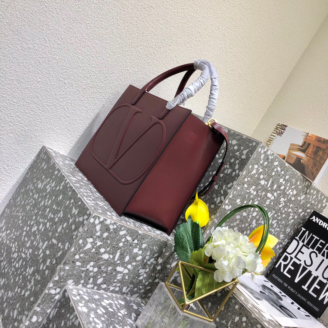 Valentino Garavani Walk Tote