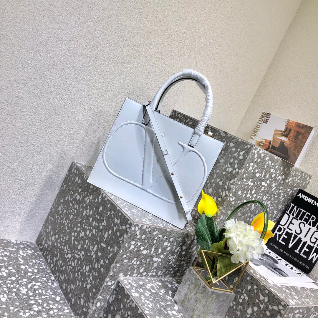 Valentino Garavani Walk Tote
