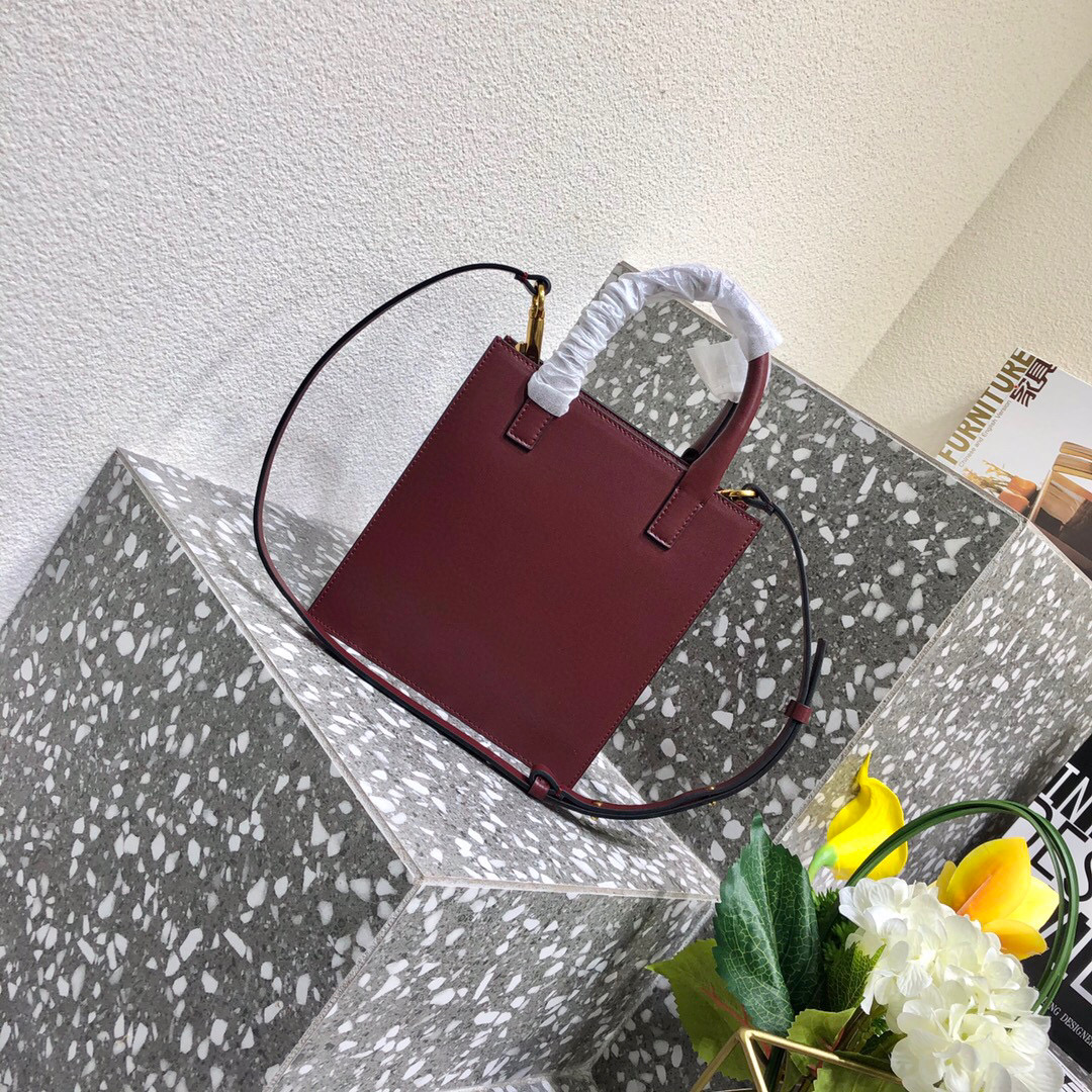 Valentino Garavani Walk Tote