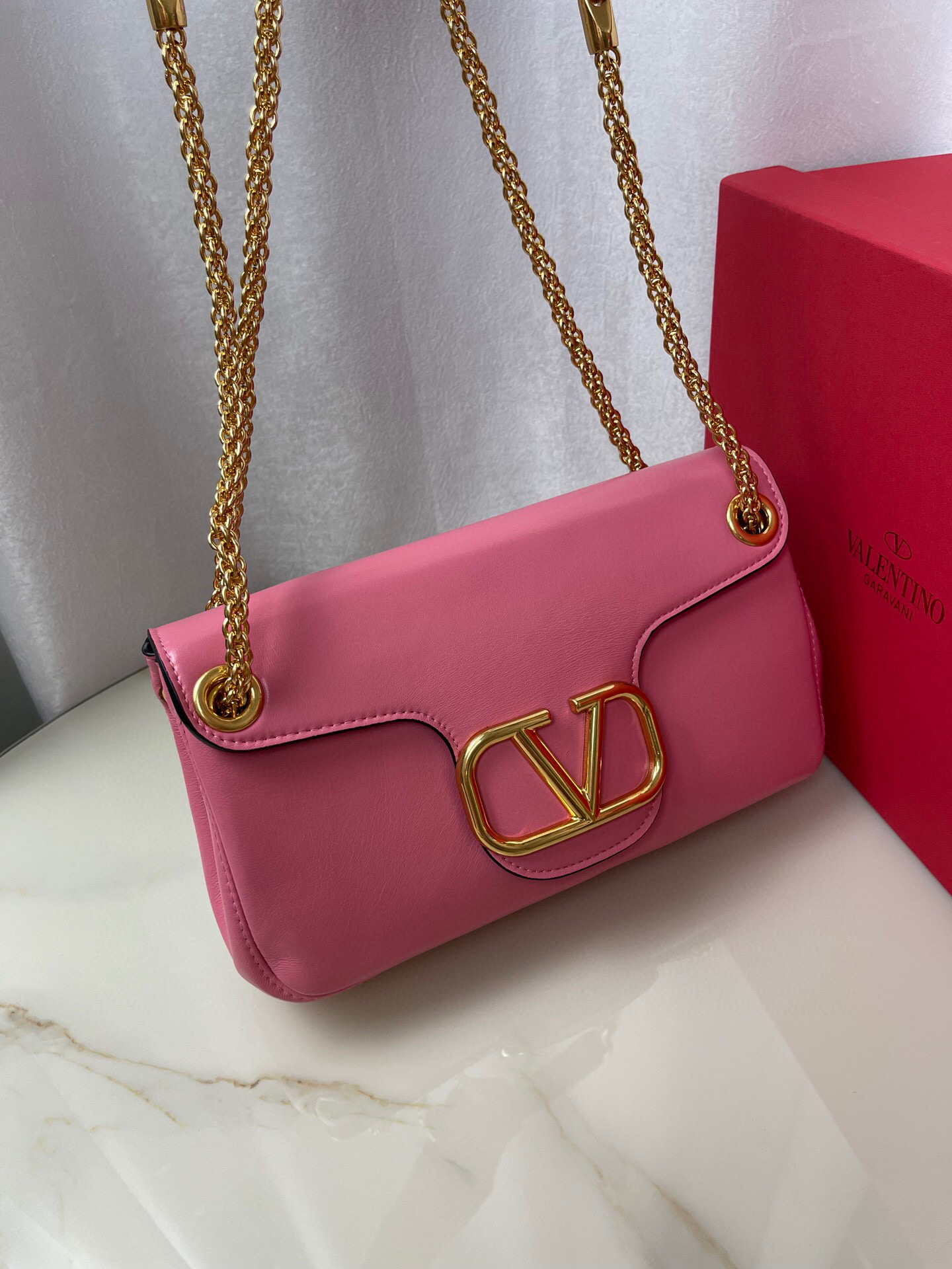 Valentino Stud Sign