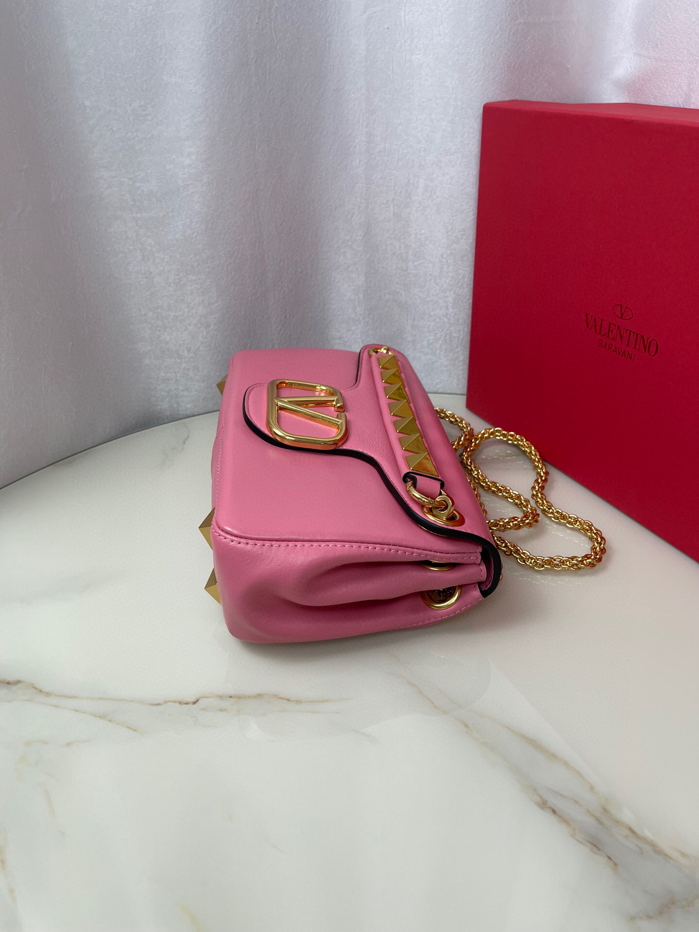 Valentino Stud Sign