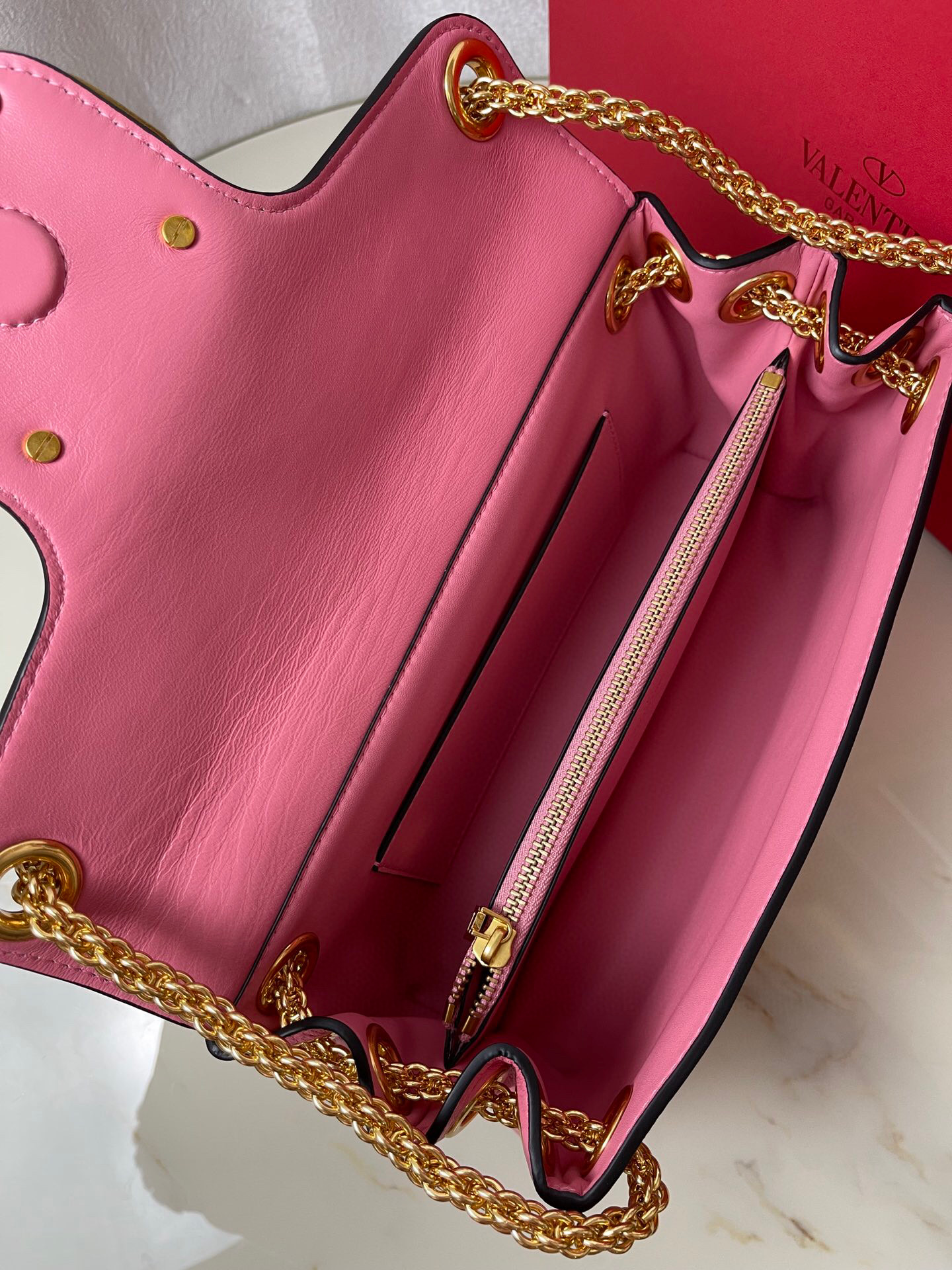 Valentino Stud Sign
