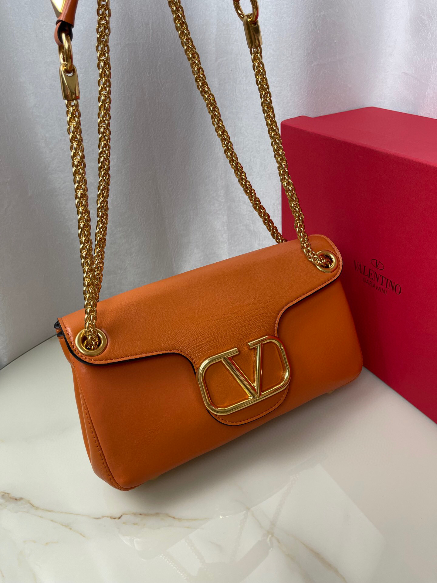 Valentino Stud Sign